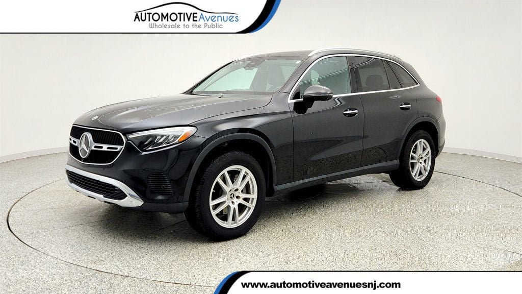 Used 2023 Mercedes-Benz GLC 300 4MATIC w/ Exclusive Trim Package image 1