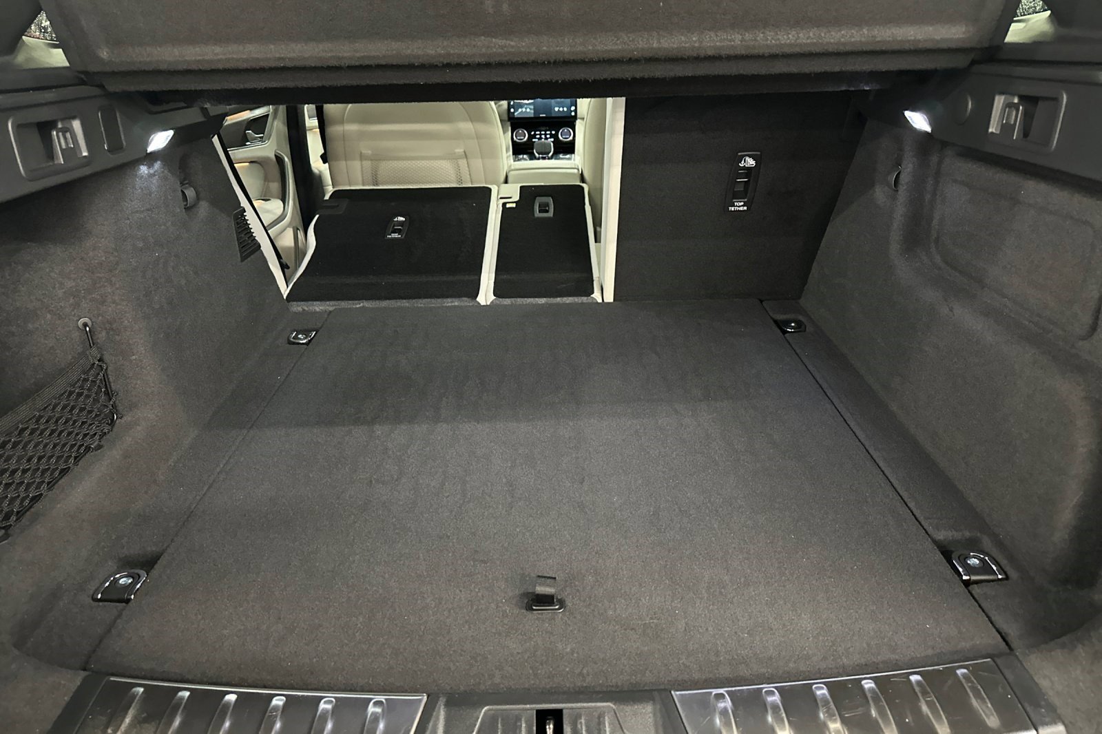 Used 2022 Jaguar F-PACE S image 33