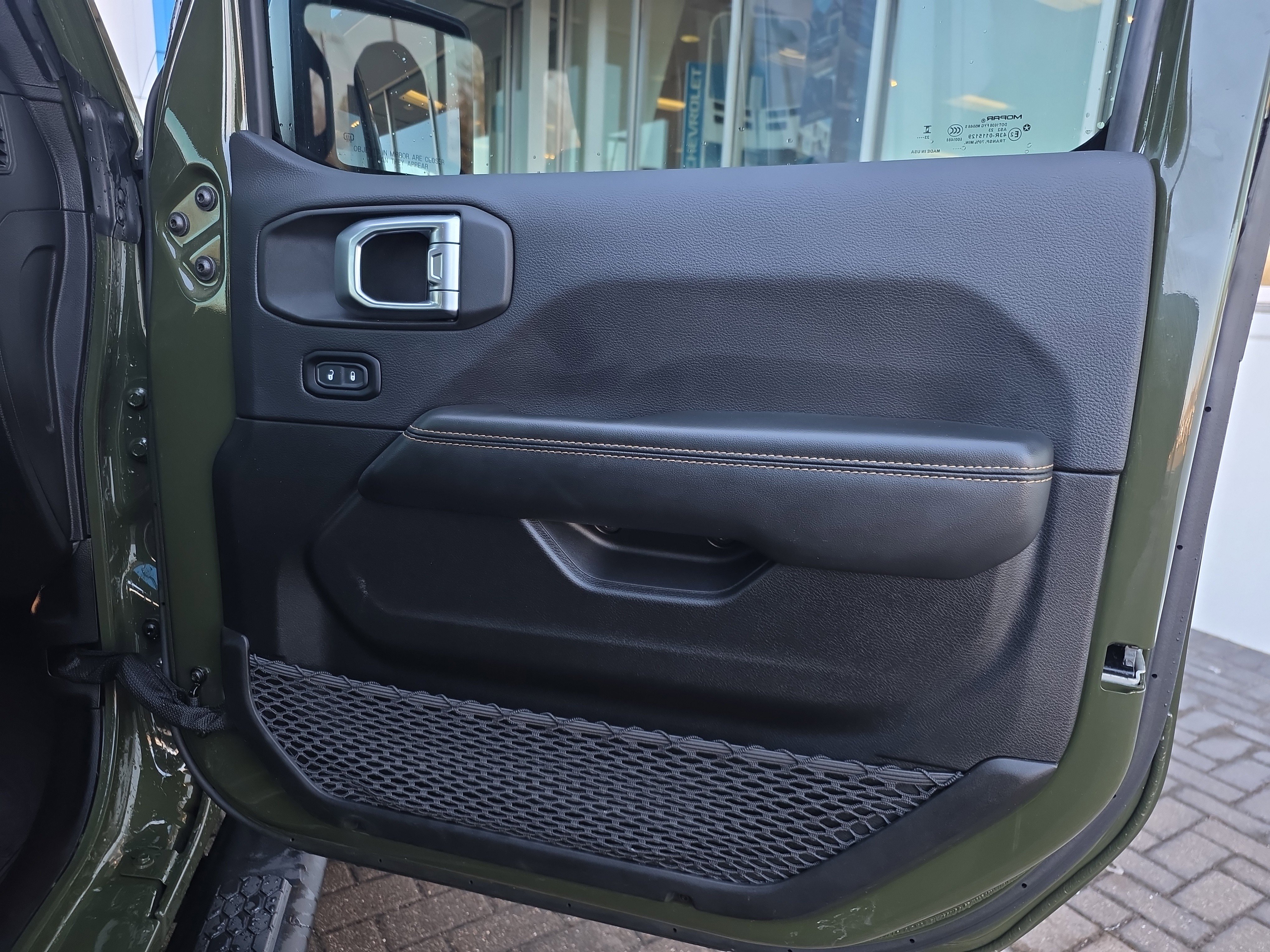 Used 2024 Jeep Wrangler Sahara w/ Technology Group image 30