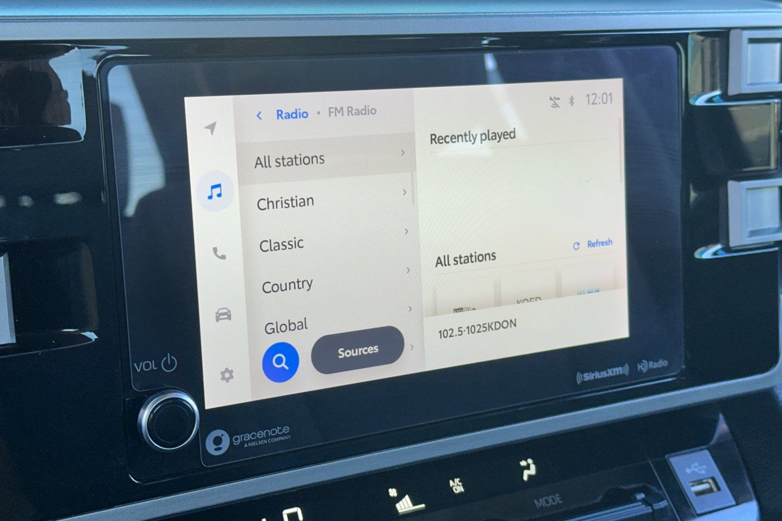 Used 2022 Toyota Tundra SR5 w/ Convenience Package image 19