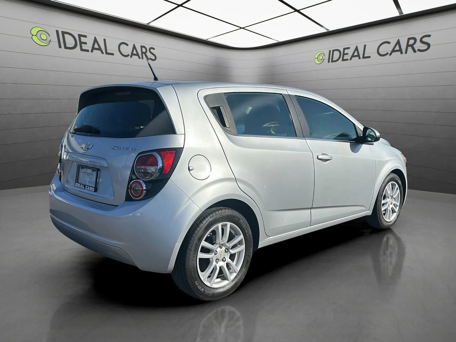 Used 2012 Chevrolet Sonic LT FWD image 6
