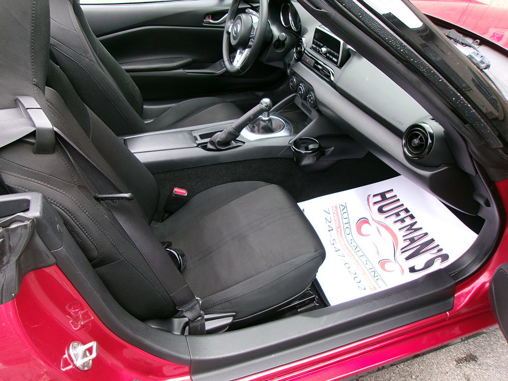 Used 2016 MAZDA MX-5 Miata Sport RWD image 10