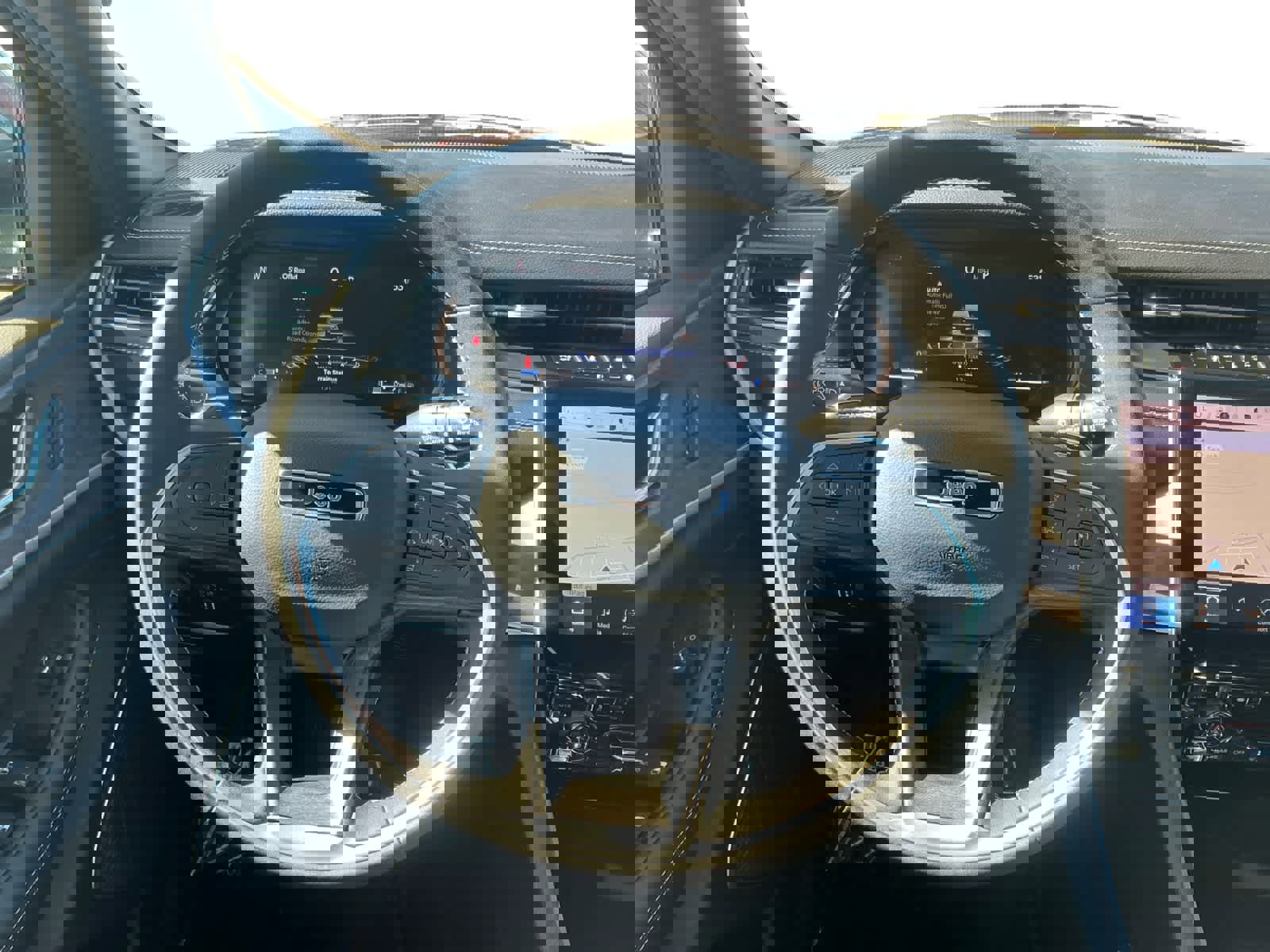 New 2025 Jeep Grand Cherokee Limited w/ Trailer Tow Package image 13