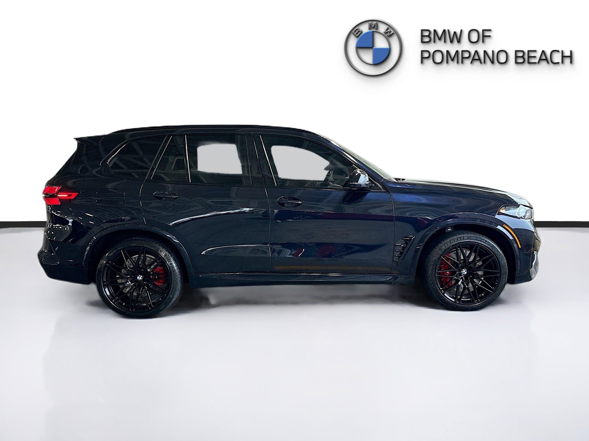Used 2024 BMW X5 M Competition w/ Executive Package image 8
