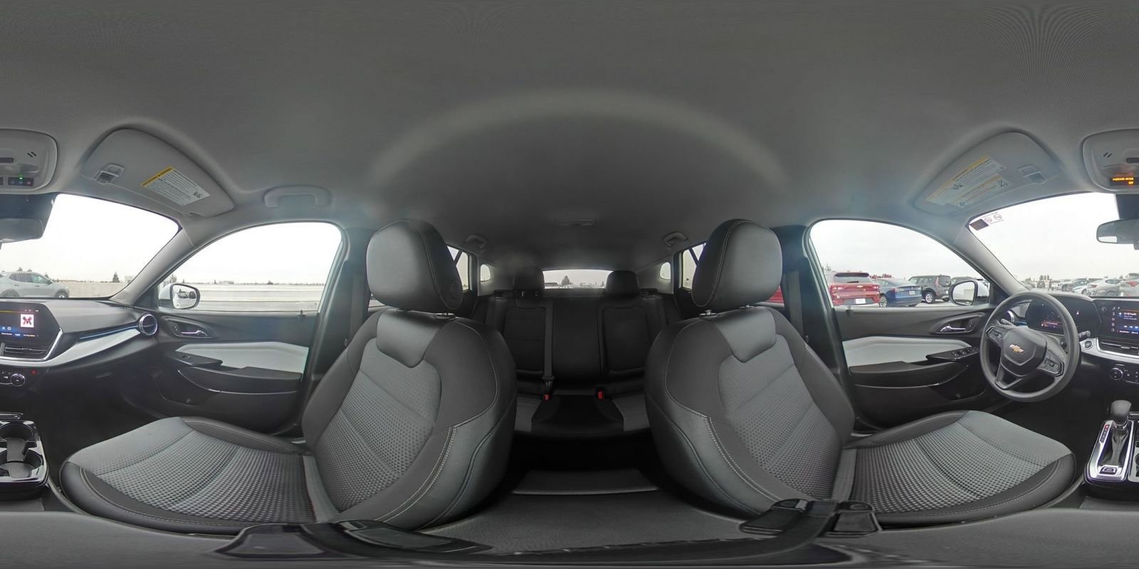 Used 2025 Chevrolet Trax LT image 40