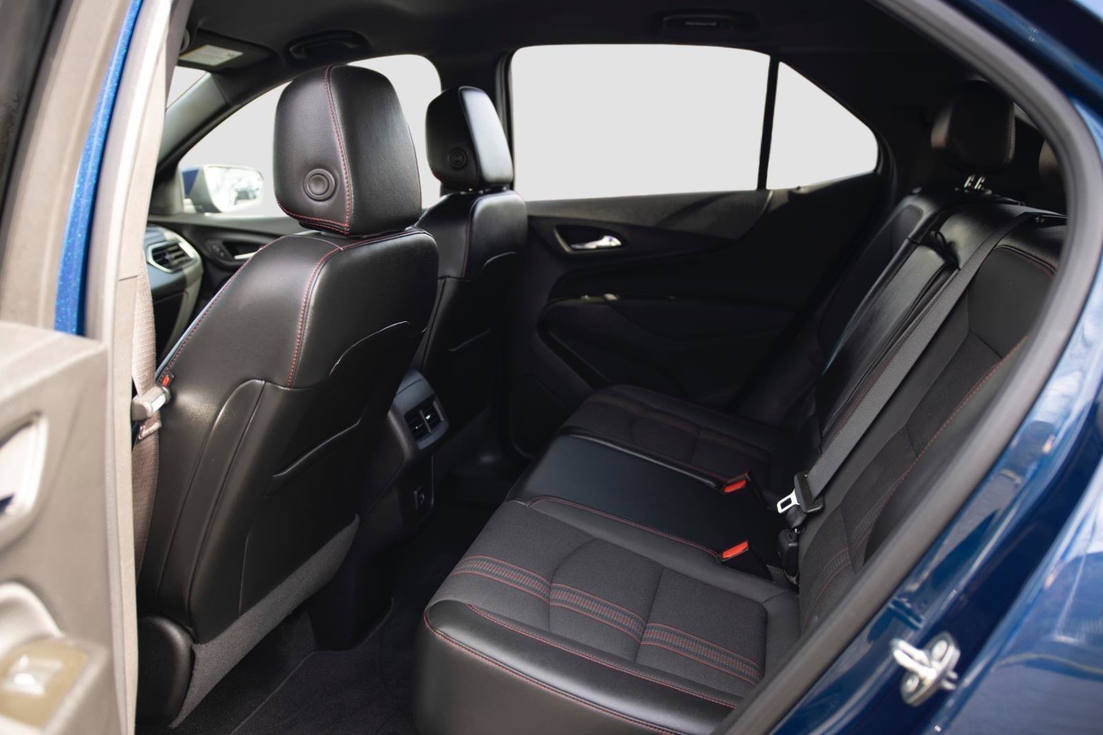Used 2023 Chevrolet Equinox RS AWD/4WD image 13