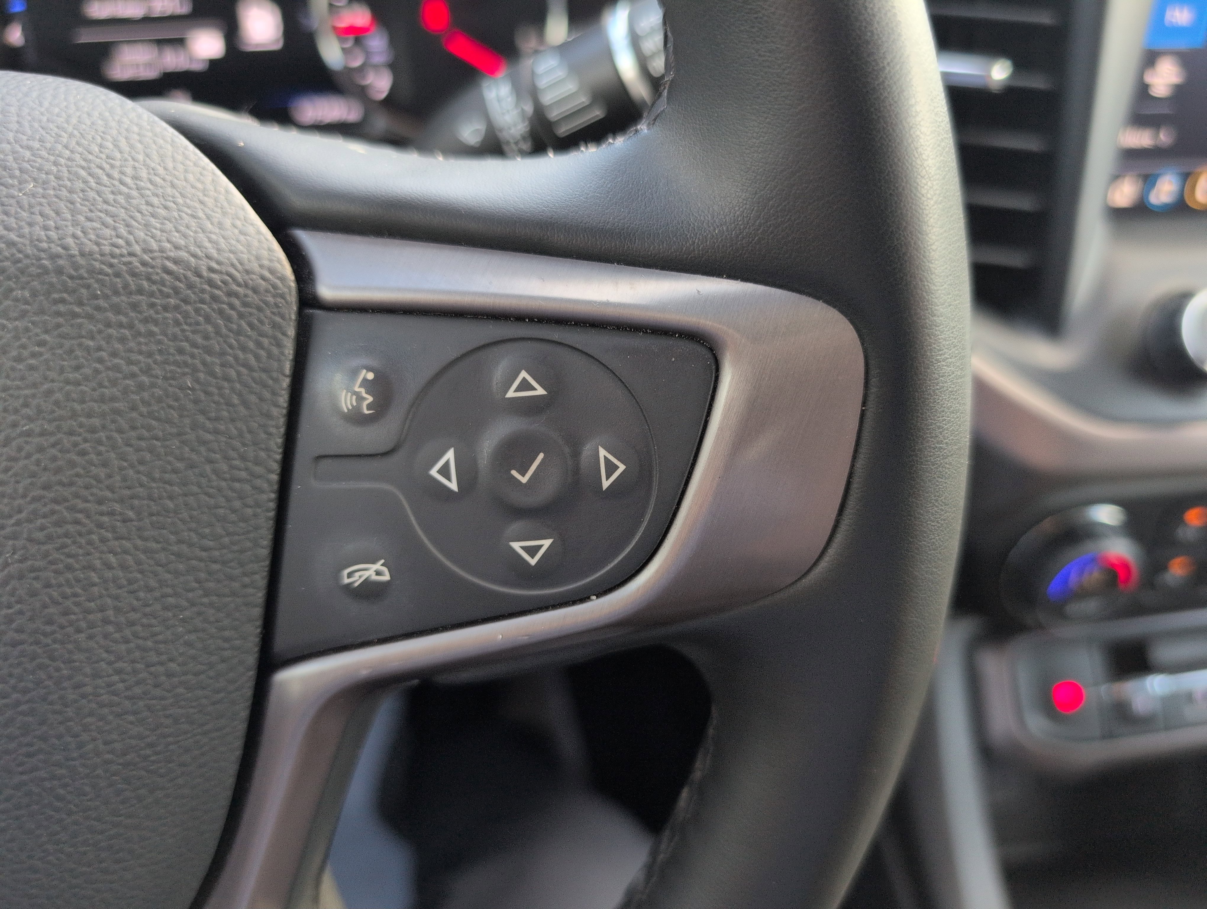 Used 2023 GMC Acadia AT4 w/ Technology Package image 20