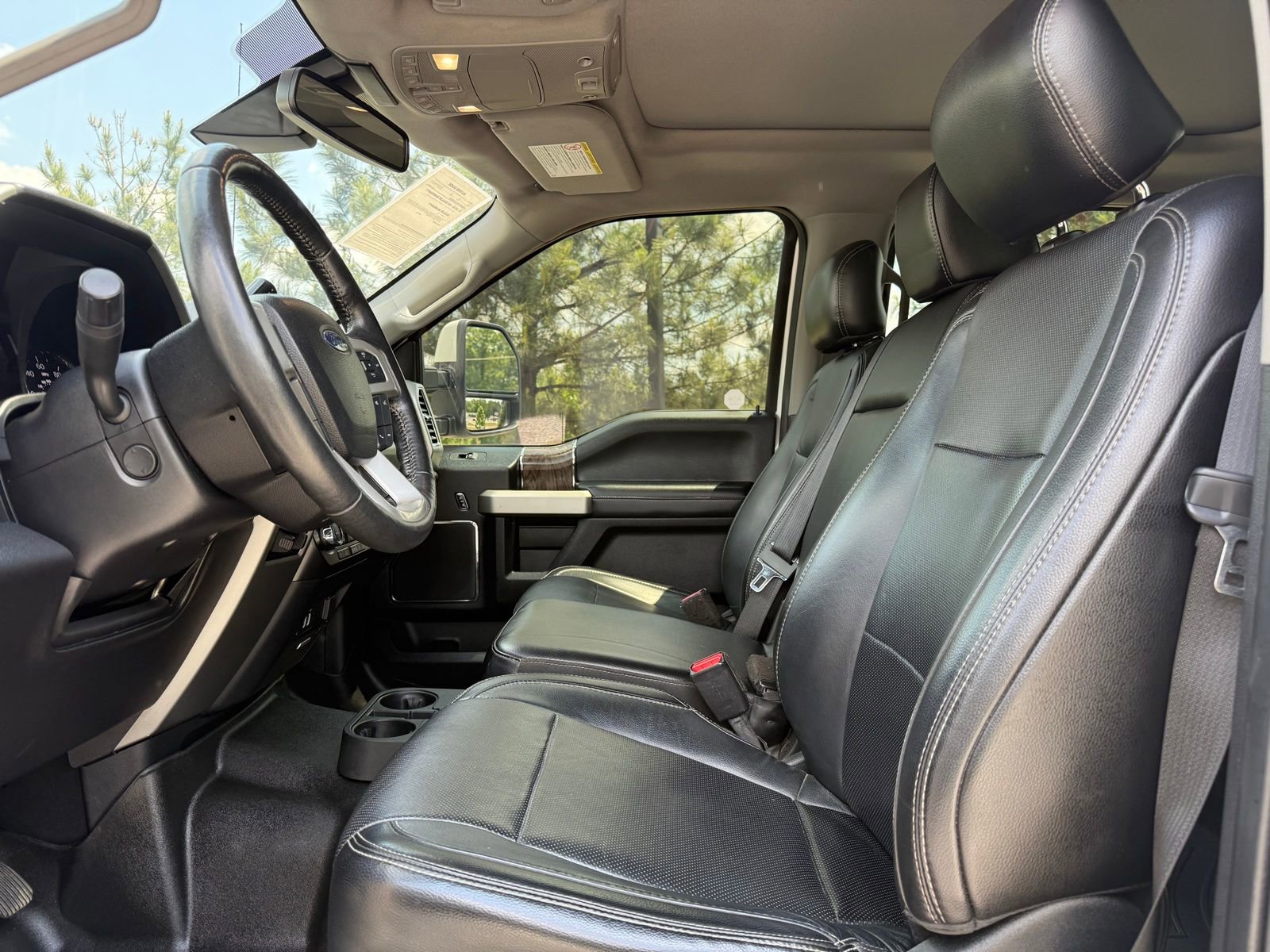 Used 2017 Ford F250 Lariat w/ Lariat Ultimate Package AWD/4WD image 33