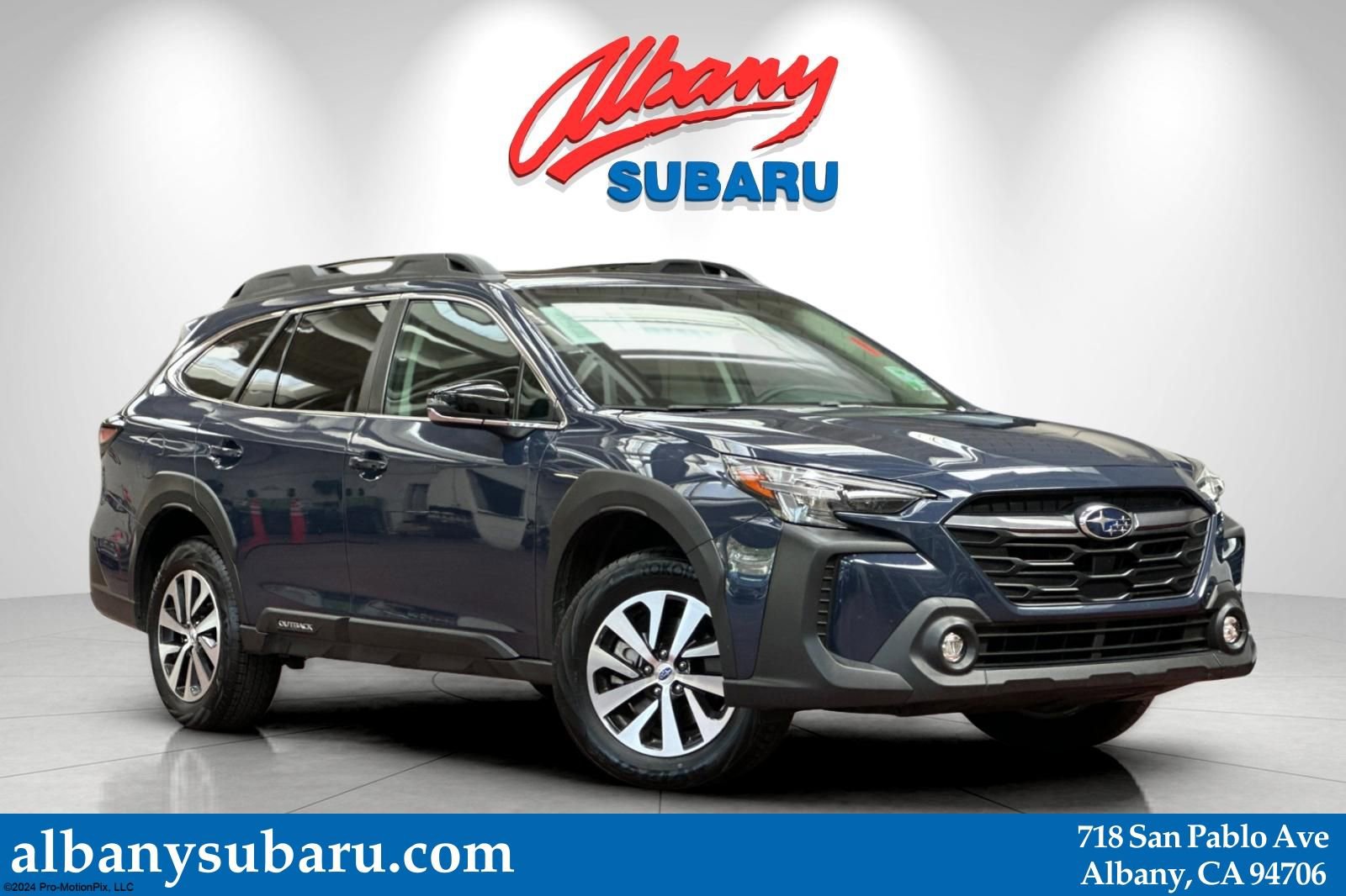 Used 2025 Subaru Outback Premium image 1
