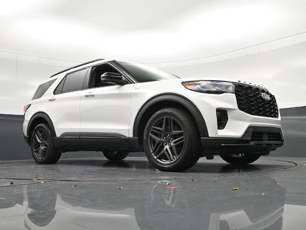 Used 2026 Ford Explorer ST-Line w/ ST-Line Street Pack RWD image 21
