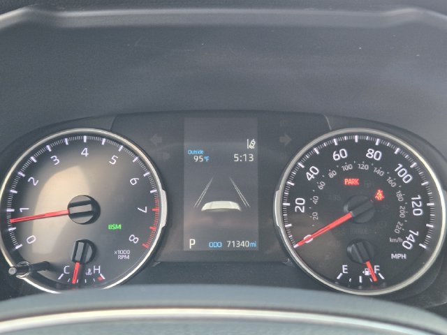 Used 2022 Toyota RAV4 XLE Premium FWD image 9
