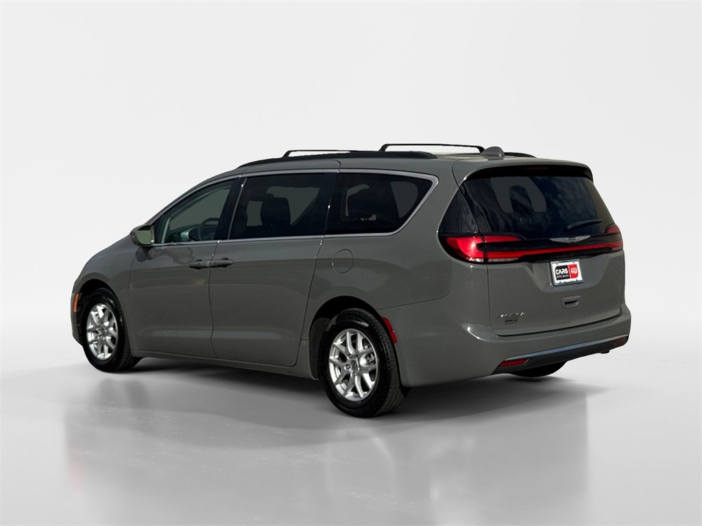 Used 2022 Chrysler Pacifica Touring-L image 5