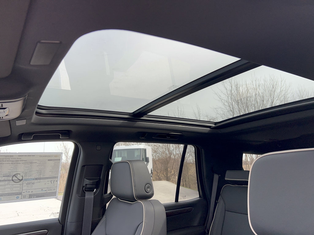 New 2026 Chevrolet Tahoe Premier w/ Sun And Tow Package AWD/4WD image 17