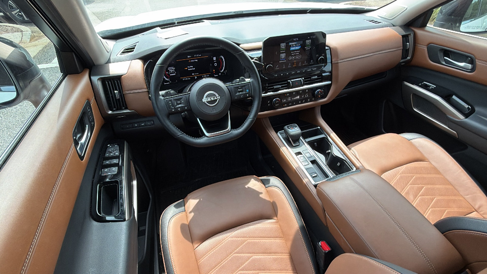 Used 2025 Nissan Pathfinder Platinum w/ Cargo Package FWD image 26