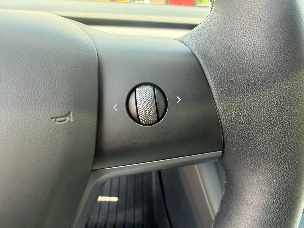 Used 2023 Tesla Model 3 Standard Range RWD image 35