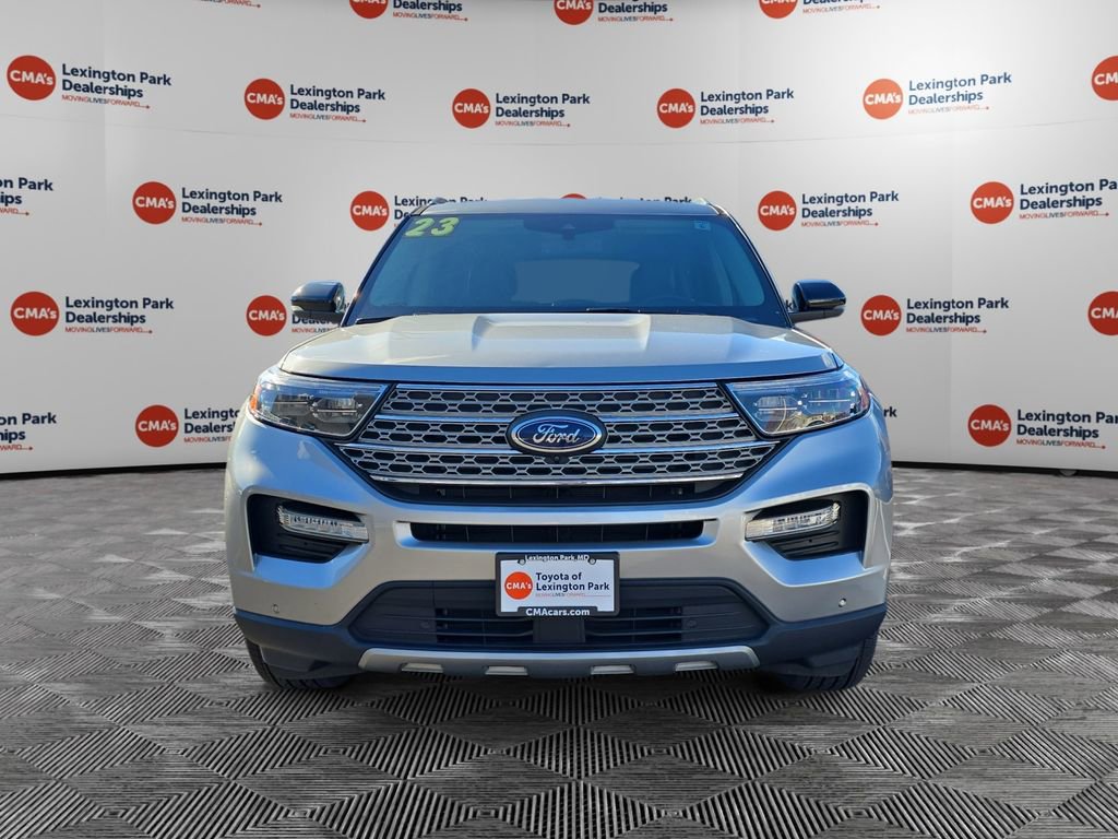 Used 2023 Ford Explorer Limited w/ Equipment Group 301A image 2