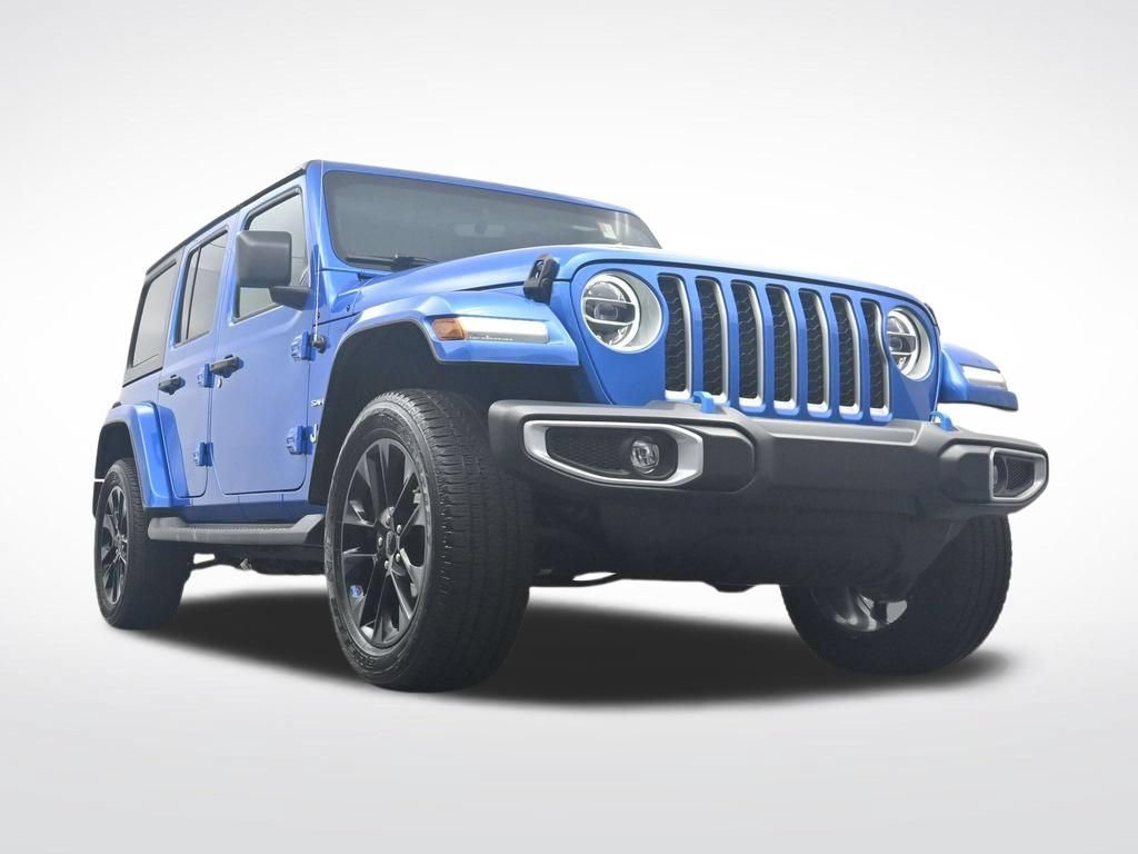 Used 2022 Jeep Wrangler Unlimited Sahara AWD/4WD image 31