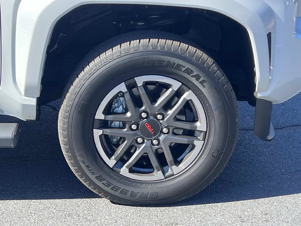 Used 2025 Toyota Tacoma TRD Sport RWD image 10