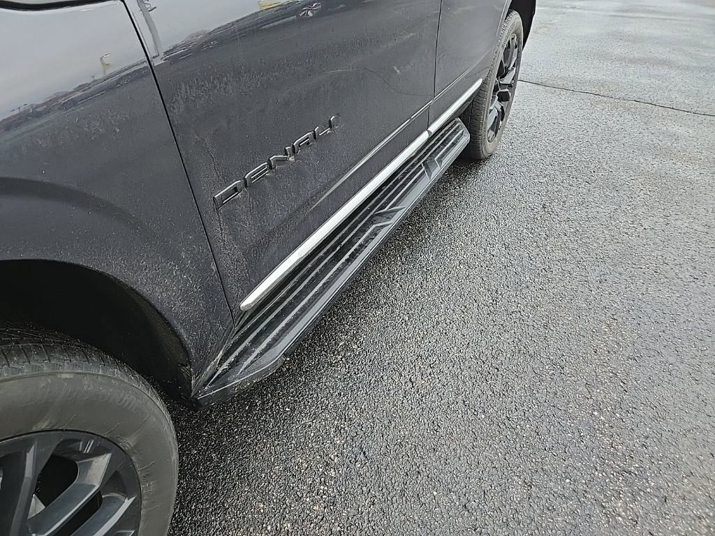 Used 2023 GMC Yukon Denali w/ LPO, Floor Liner Package image 33