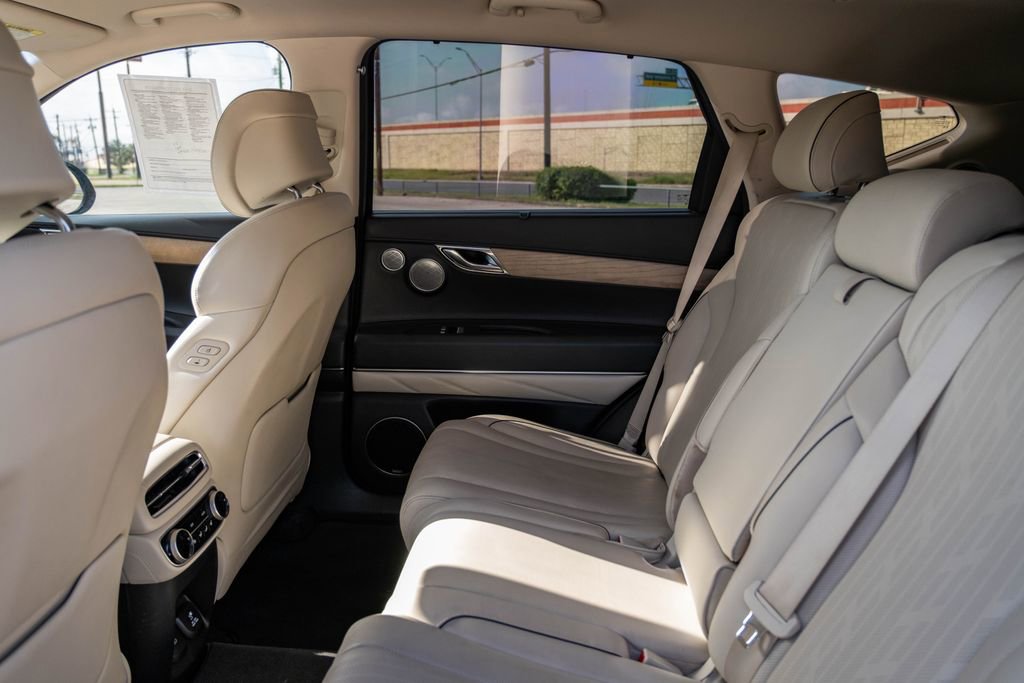 Used 2023 Genesis GV80 2.5T w/ Prestige Package AWD/4WD image 17