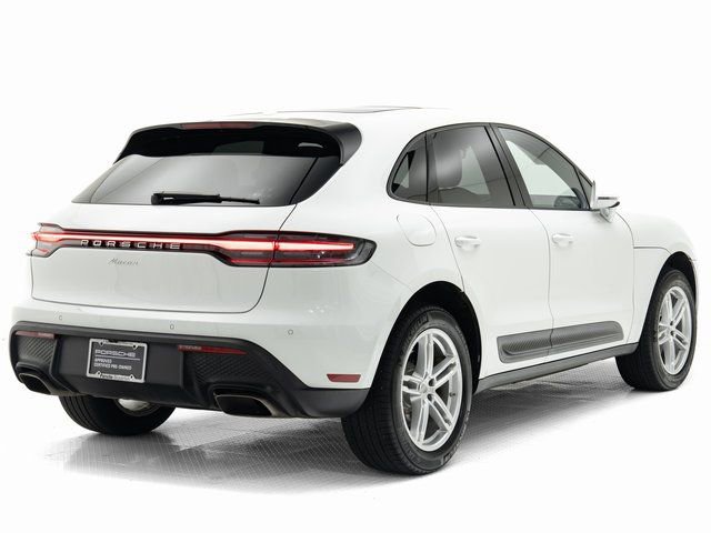 Certified 2025 Porsche Macan image 34