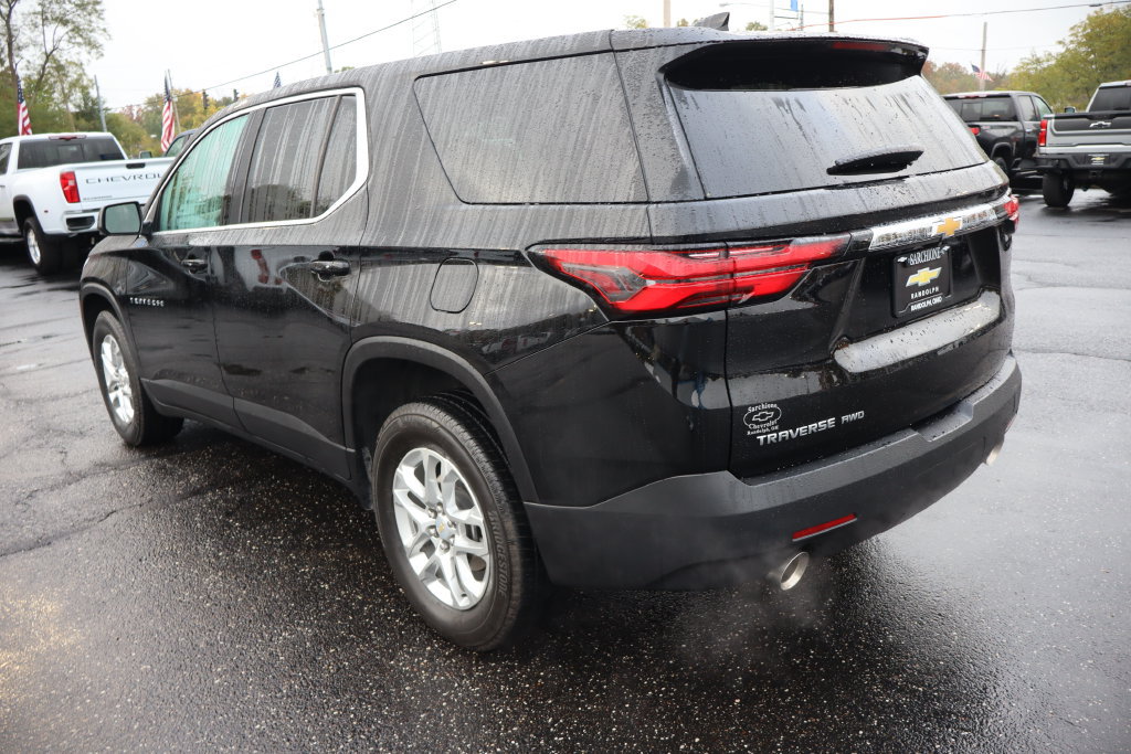 Used 2023 Chevrolet Traverse LS AWD/4WD image 3