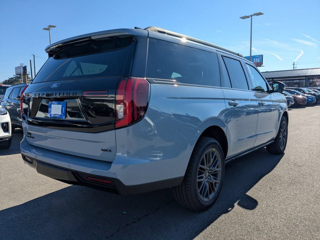 New 2025 Ford Expedition Max Platinum w/ Stealth Performance Package AWD/4WD image 4