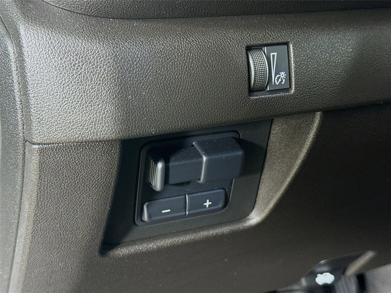 Used 2024 Chevrolet Colorado W/T w/ WT Convenience Package II image 12