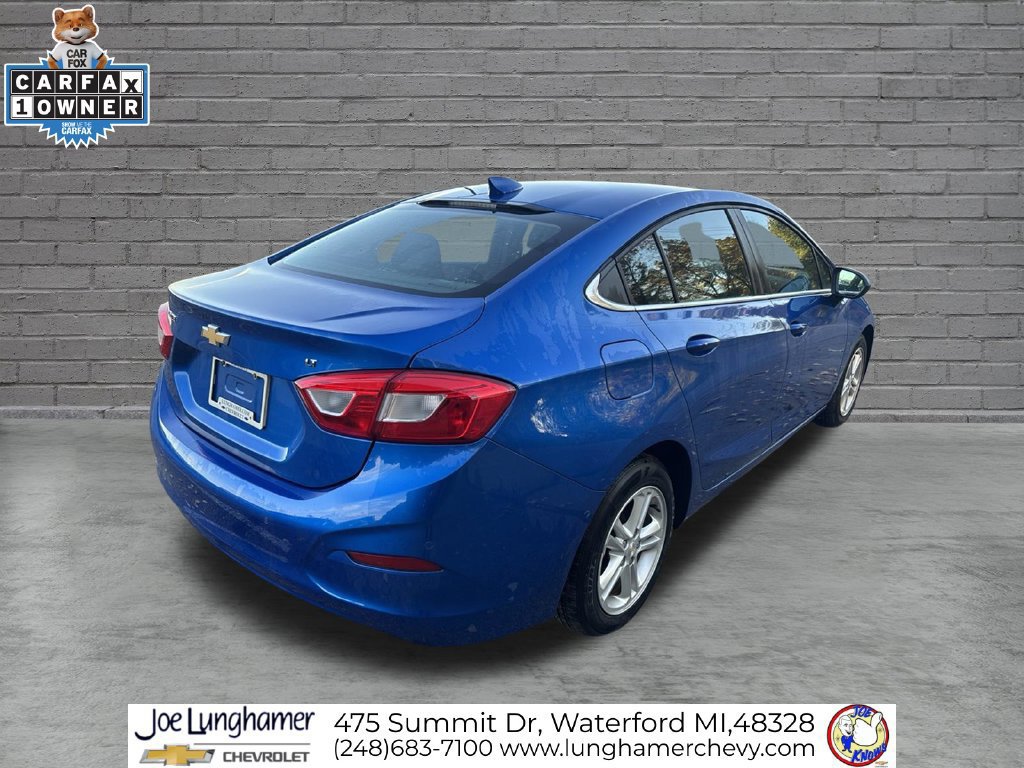 Used 2017 Chevrolet Cruze LT w/ Convenience Package FWD image 3