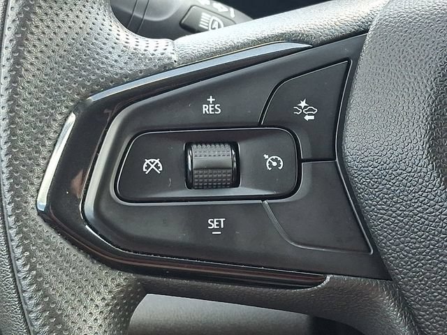 Used 2025 Chevrolet Trax LT FWD image 22