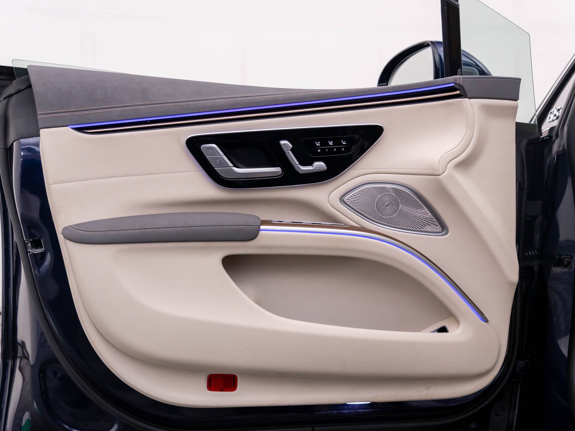 Used 2023 Mercedes-Benz EQS 580 4MATIC Sedan image 14