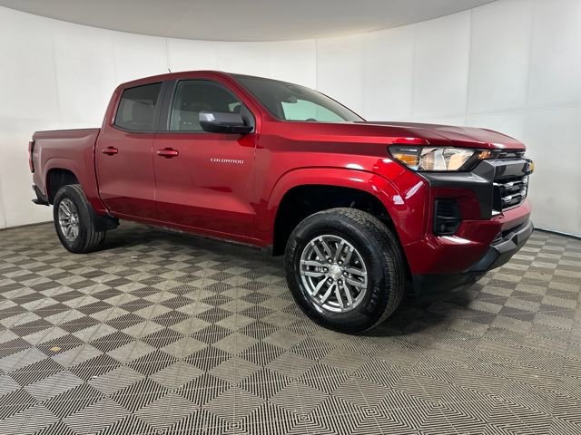 Used 2023 Chevrolet Colorado LT w/ LT Convenience Package image 2