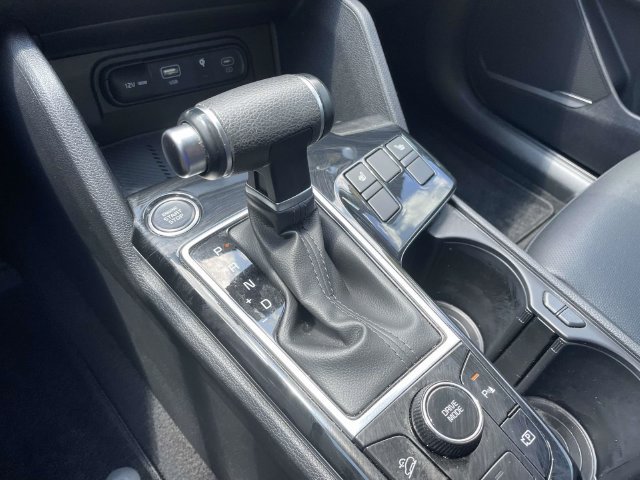 Certified 2025 Kia Sportage EX FWD image 33