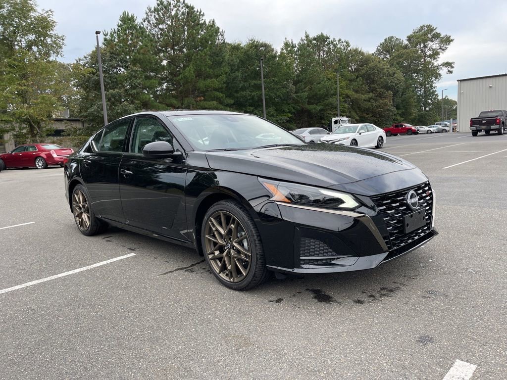 New 2025 Nissan Altima 2.5 SR w/ SR Premium Package image 4