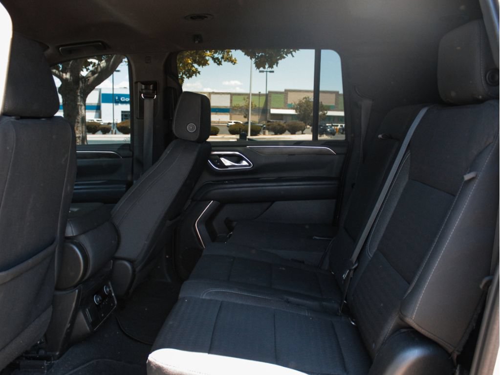Used 2022 Chevrolet Suburban LS RWD image 23