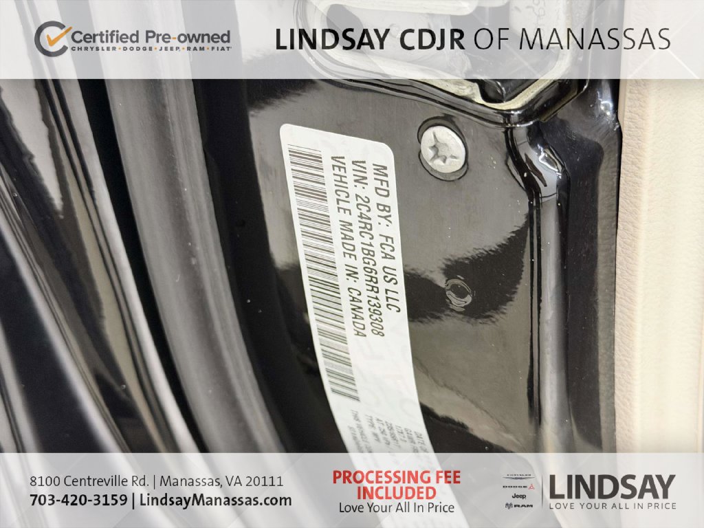 Certified 2024 Chrysler Pacifica Touring-L FWD image 35