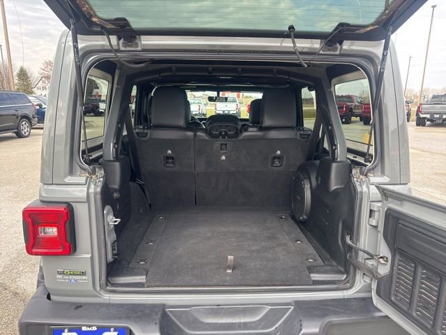 Used 2021 Jeep Wrangler Unlimited Sahara AWD/4WD image 11