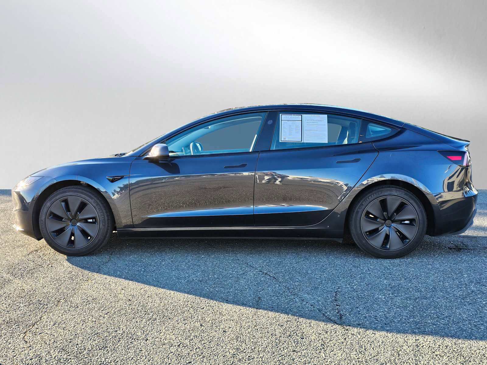 Used 2024 Tesla Model 3 Standard Range image 6