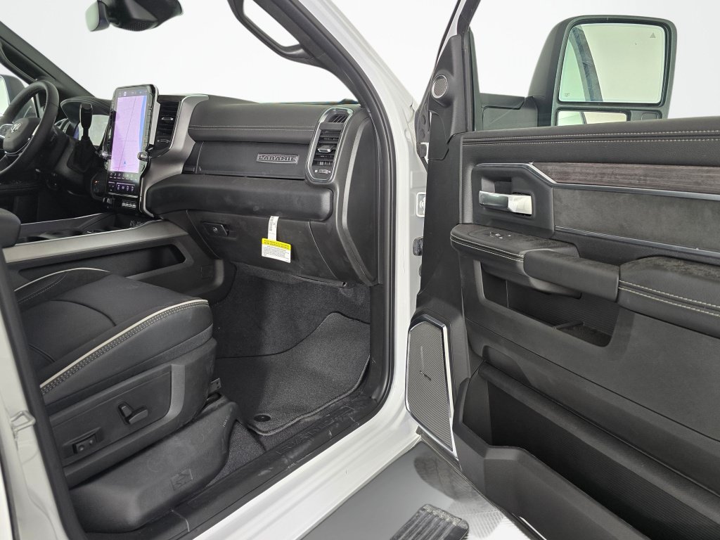 New 2026 RAM 2500 Laramie AWD/4WD image 43