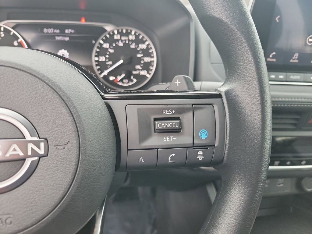 Certified 2023 Nissan Rogue SV image 24