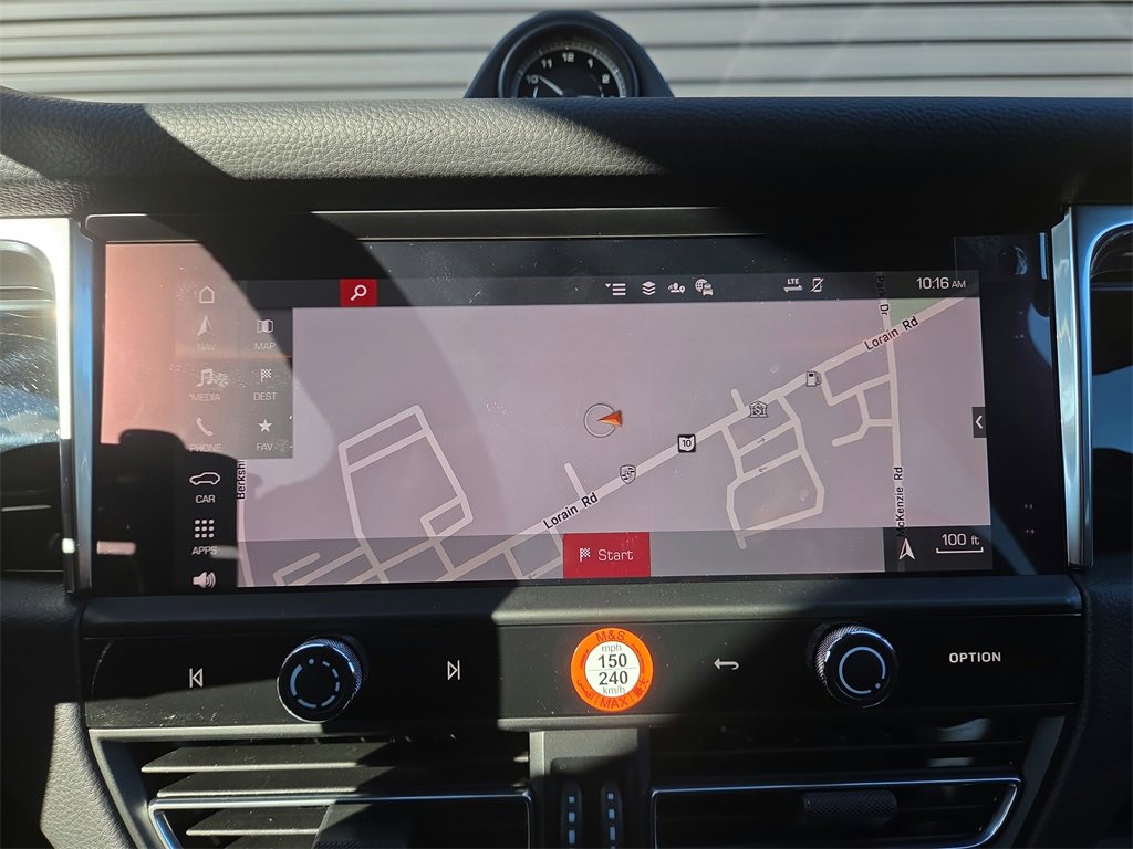 New 2026 Porsche Macan image 11