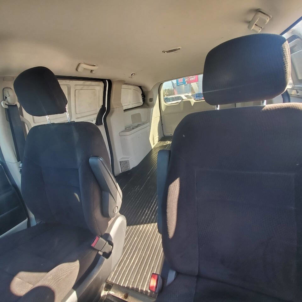 Used 2014 RAM C/V Tradesman image 21