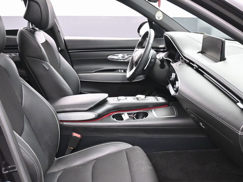 Used 2024 Genesis GV70 2.5T w/ Sport Prestige Package image 35
