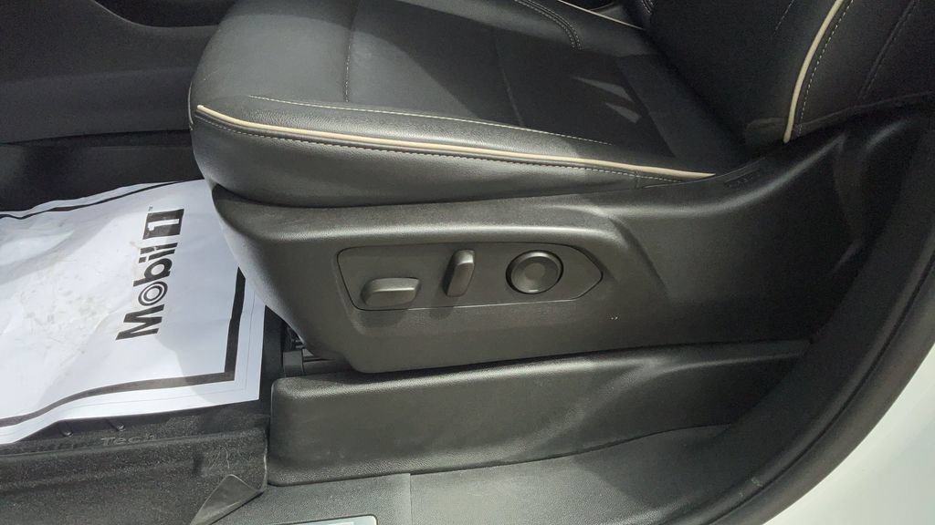 Used 2025 Chevrolet Suburban Premier AWD/4WD image 60