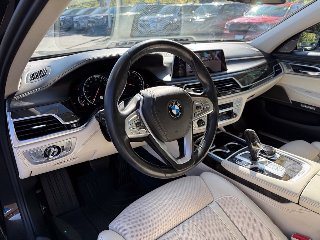 Used 2016 BMW 740i RWD image 13