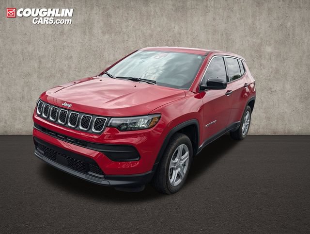 Used 2024 Jeep Compass Sport AWD/4WD image 3