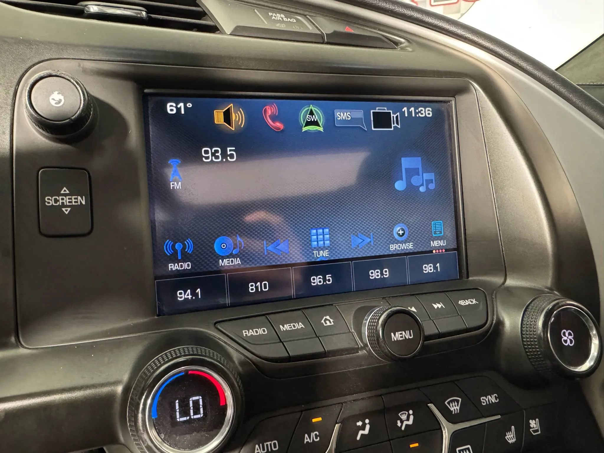 Used 2019 Chevrolet Corvette Stingray Convertible w/ 3LT Preferred Equipment Group image 28