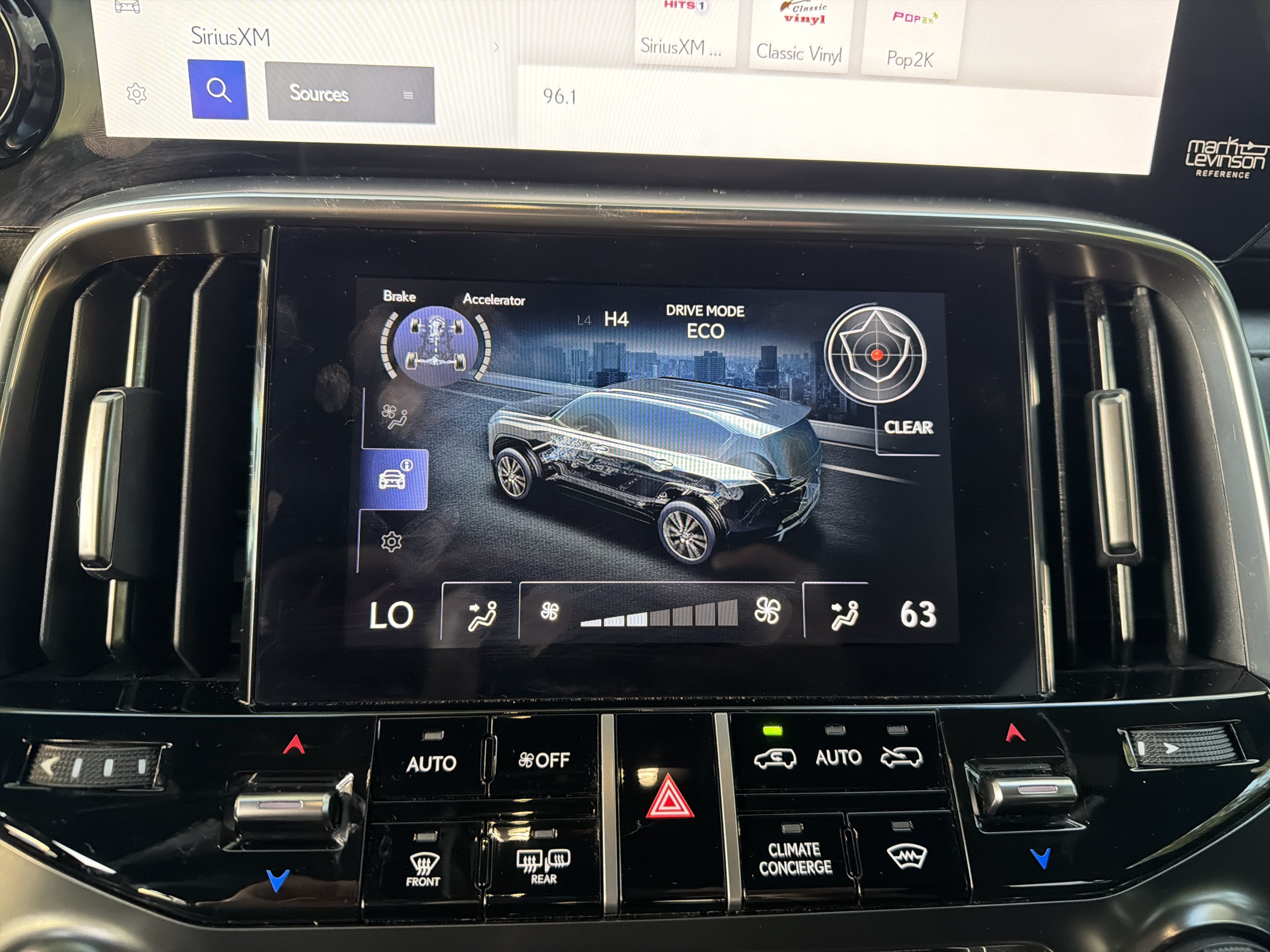 Used 2022 Lexus LX 600 4WD w/ Interior Upgrade Package image 23