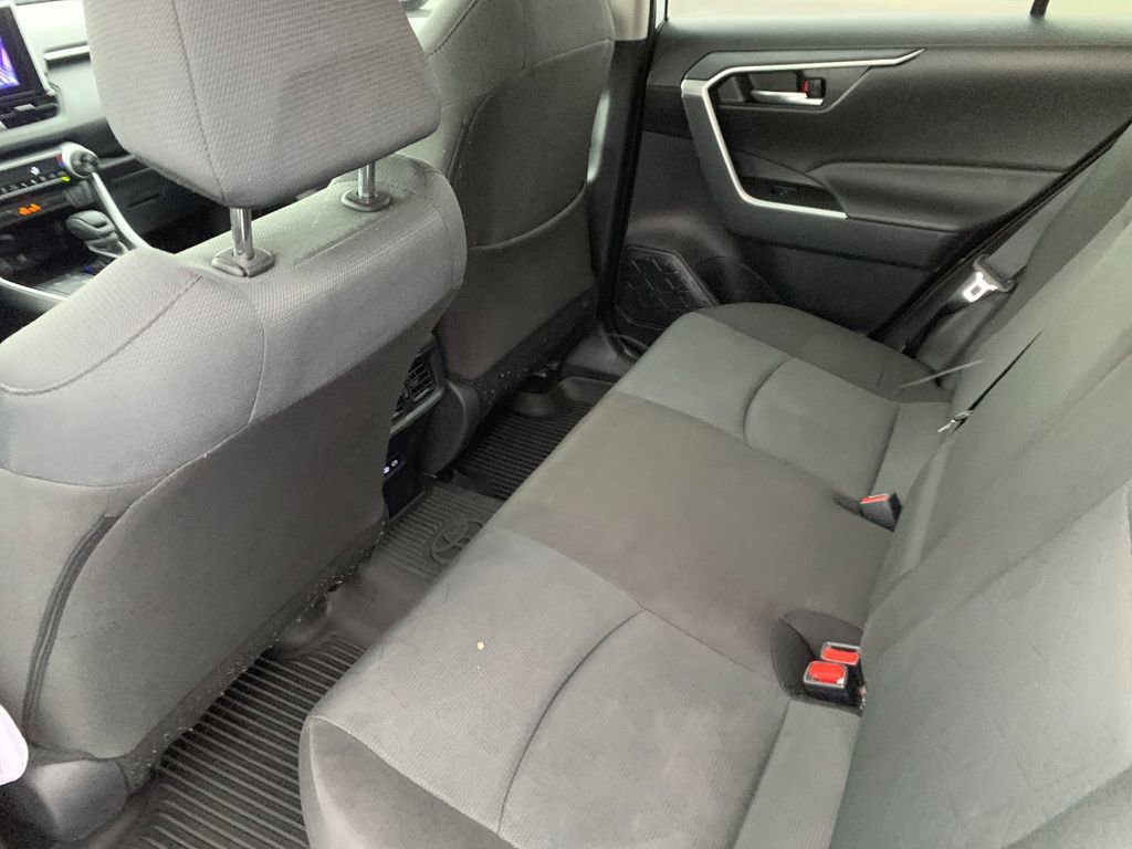 Used 2025 Toyota RAV4 XLE image 14