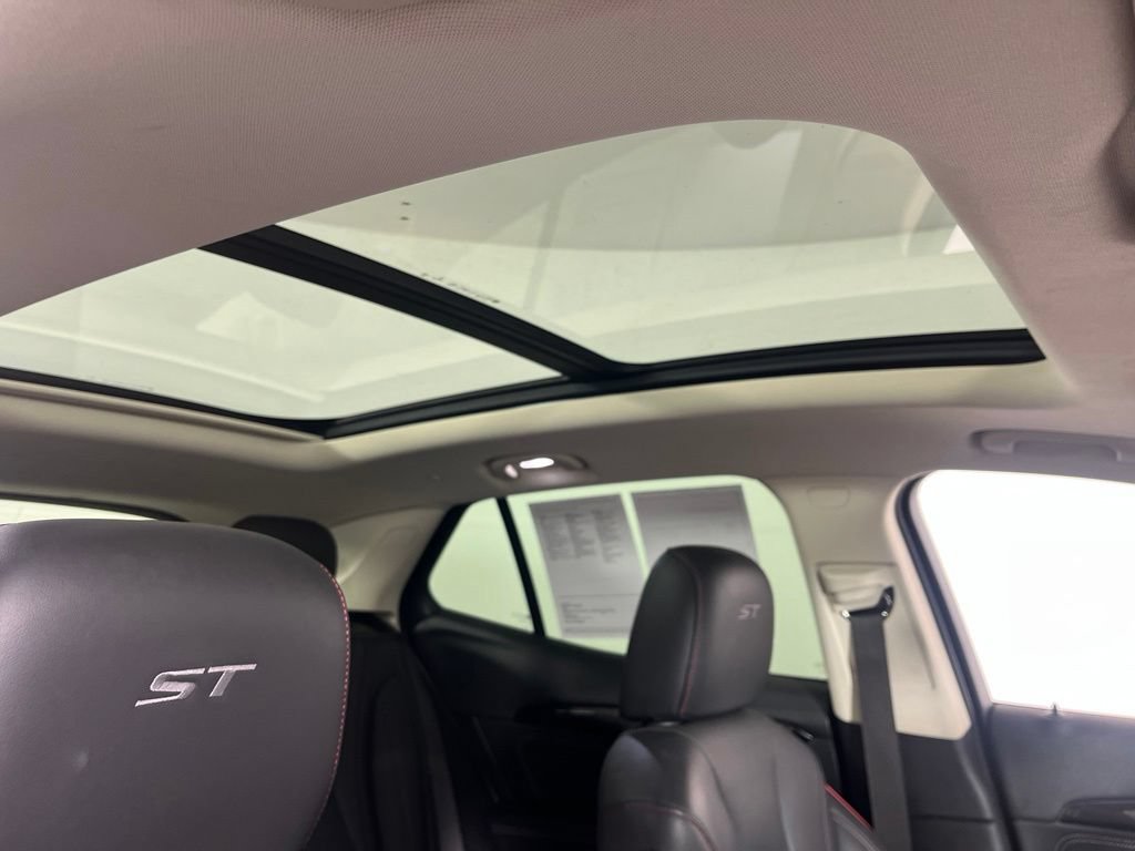 Certified 2022 Buick Envision Essence w/ Technology Package I FWD image 6